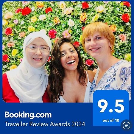 Dreams Beach Hostel Дубай Экстерьер фото