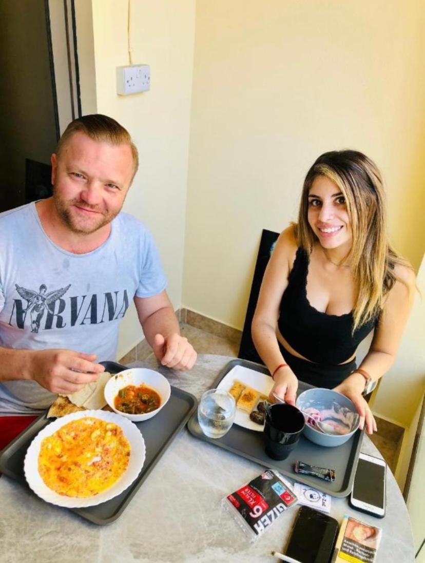 Dreams Beach Hostel Дубай Экстерьер фото